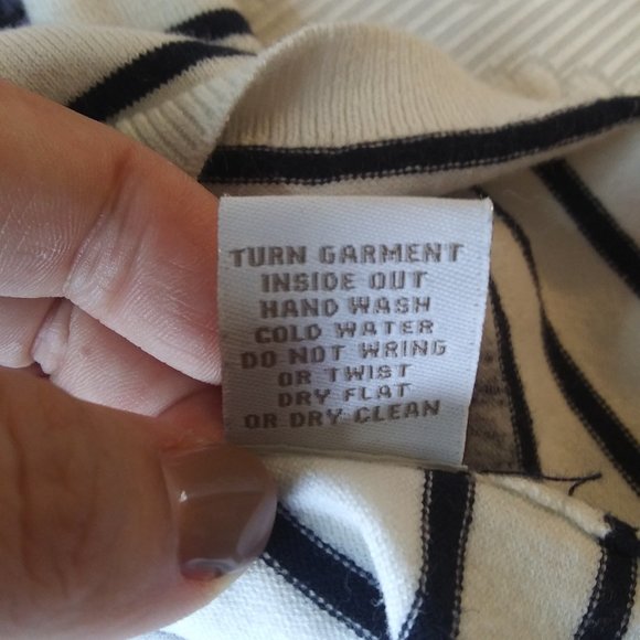 Adrienne Vittadini | Navy and Cream Long Sweater with Graphic Floral | XL - Picture 7 of 12